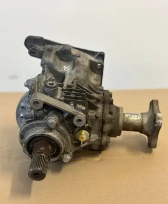 Renault Dacia Duster Gearbox transfer box case 8200988059 8200988060 8200988056