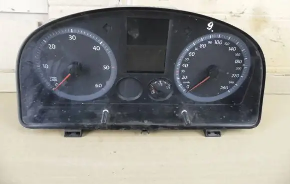 Volkswagen Caddy Speedometer (instrument cluster) 2K0920841A V0020000 VWZ7Z0M0318335