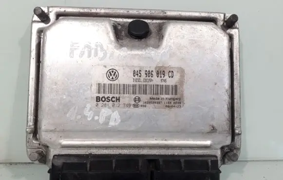 Skoda Fabia Mk2 (5J) Engine control unit/module 045906019CD 0281012749