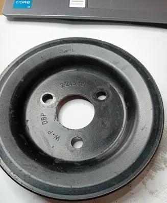 BMW 5 E39 Power steering pump pulley 2246719