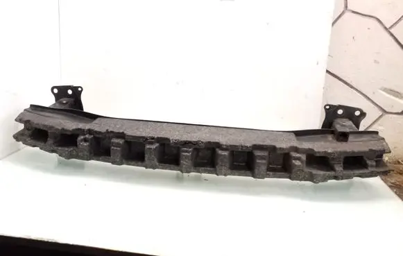 Volkswagen Jetta V Front bumper cross member
