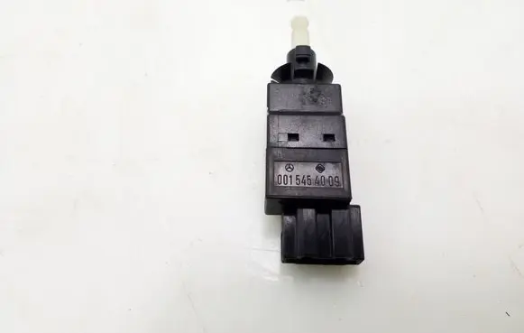 Mercedes-Benz E W211 Brake pedal sensor switch A0015454009