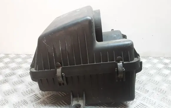 KIA Sorento Air filter box 281103E200