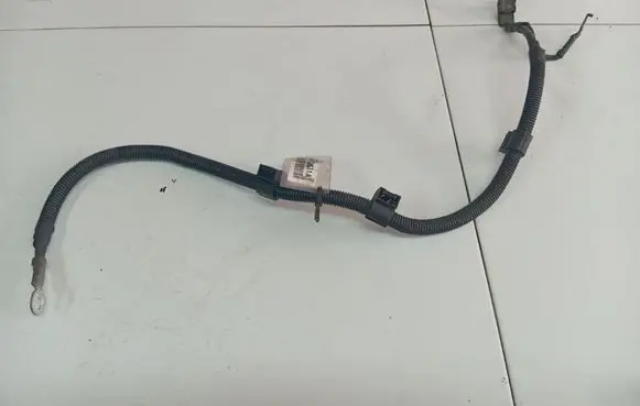 Toyota Yaris Positive cable (battery)