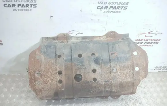 Mitsubishi Pajero Engine splash shield/under tray