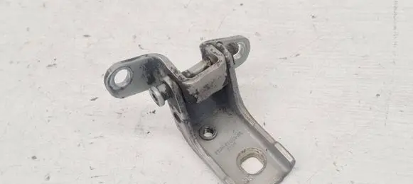 Ford Mondeo Mk III Front door upper hinge 1S7AF22800AC