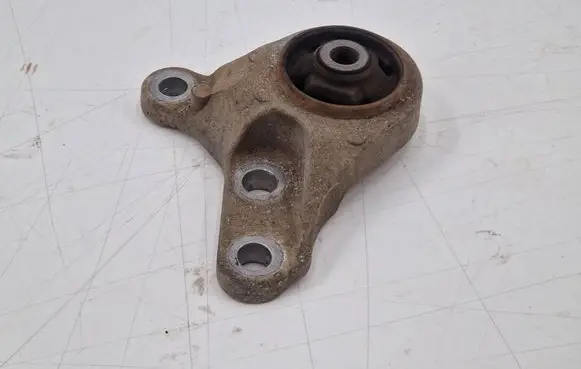 Mitsubishi Outlander Holder (bracket)