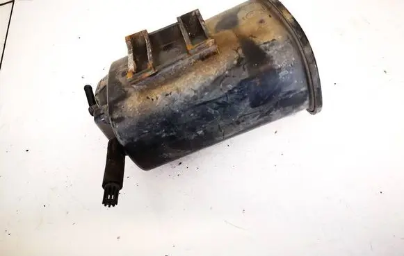 Active carbon filter fuel vapour canister