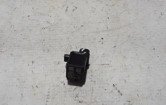 Chrysler Pacifica Airbag deployment crash/impact sensor 68245079AA