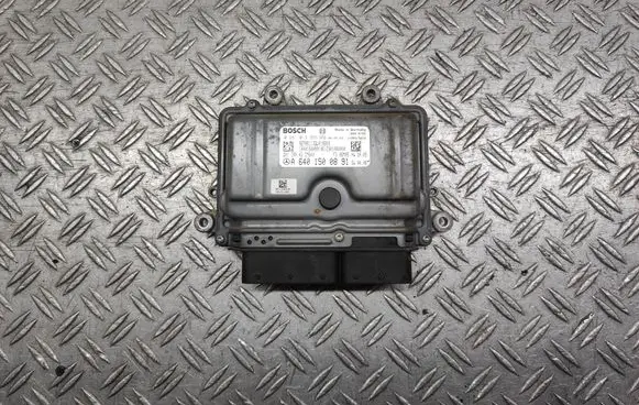 Mercedes-Benz B W245 Engine control unit/module 0281013555 1039S15059 A6401500891