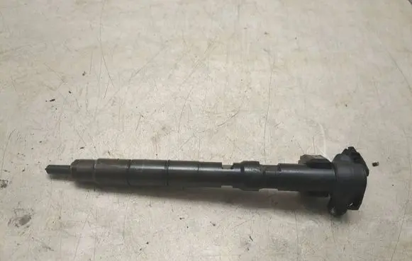 Skoda Fabia Mk2 (5J) Fuel injector 03P130277 28231462