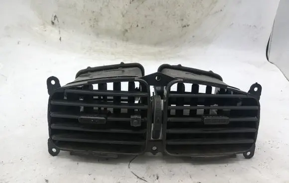 Hyundai Santa Fe Dash center air vent grill 9742026500