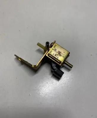 Audi A6 S6 C4 4A Turbo solenoid valve 437906283A