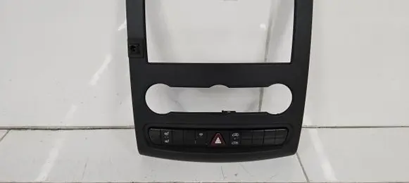 Mercedes-Benz Sprinter W906 Radio/GPS head unit trim A9066800017