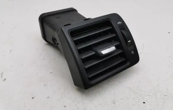 Volvo V50 Dashboard side air vent grill/cover trim 506001 Y01103