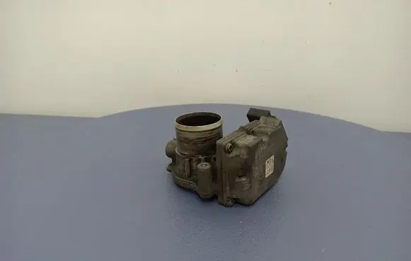 Renault Megane II Throttle body valve 8200471660