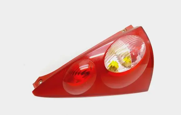 Peugeot 107 Rear/tail lights 815600H040