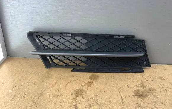 BMW 3 E90 E91 Front bumper lower grill 51117134082 7134082