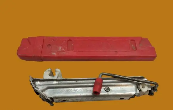 Audi A4 S4 B5 8D Lift Jack 8D0011031D