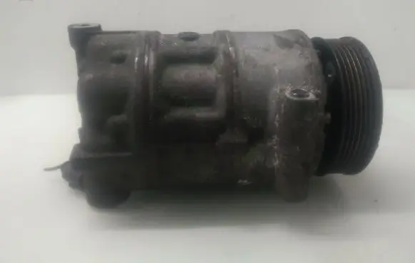 Volkswagen Golf V Air conditioning (A/C) compressor (pump) 8680