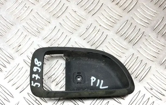 Hyundai Santa Fe Front door interior handle trim 8262126000