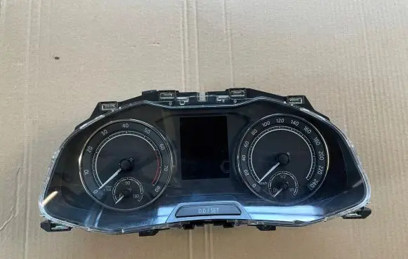 Skoda Scala Speedometer (instrument cluster) 654920740