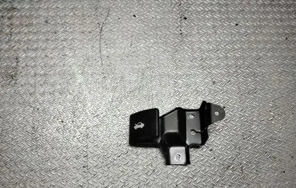 Nissan X-Trail T30 Engine bonnet (hood) release handle