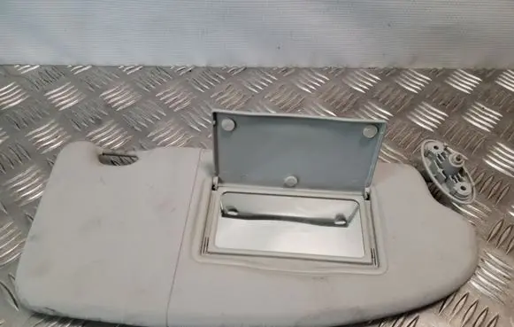 Ford Focus Sun visor