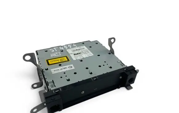 Toyota iQ CD/DVD changer 8612074010