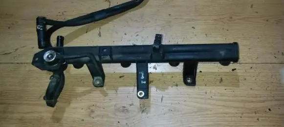 Peugeot 406 Fuel main line pipe 9621783580