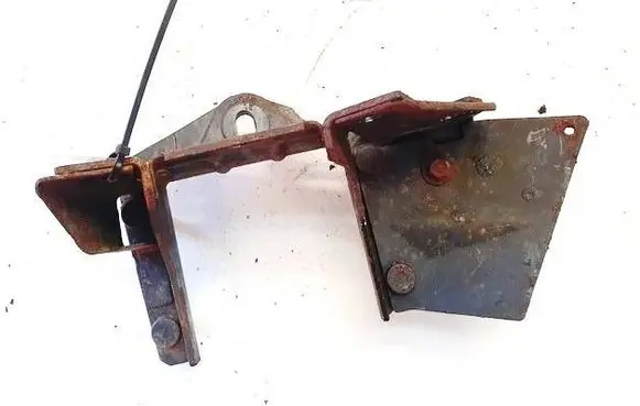 Jaguar X-Type Engine mounting bracket 