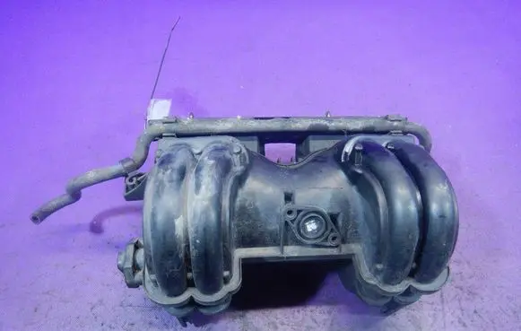 Volkswagen Golf IV Intake manifold