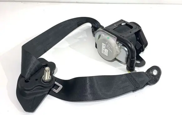 Honda CR-V Rear seatbelt 
