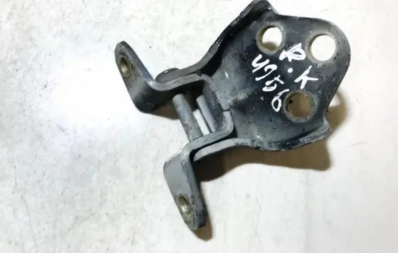 Mitsubishi Carisma Front door upper hinge