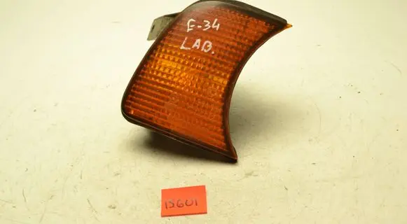 BMW 5 E34 Front indicator light 1384034 155042 0TSAE128
