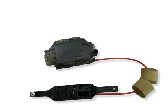 Mercedes-Benz ML W164 Tailgate/trunk/boot lock/catch/latch A1647400635