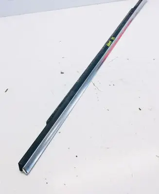 Peugeot 5008 Rear side glass trim 