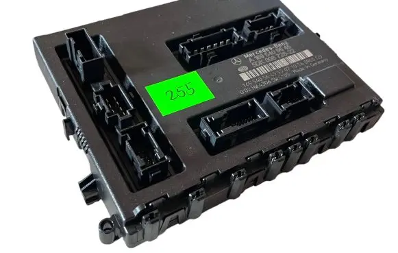 Mercedes-Benz A W169 Central body control module S255 A1695405645
