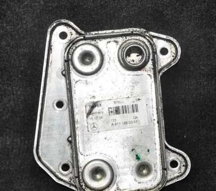 Engine oil radiator