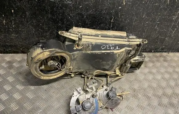 Mercedes-Benz 250 280 W108 Interior heater climate box assembly housing
