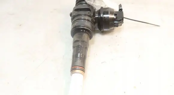 Fuel injector