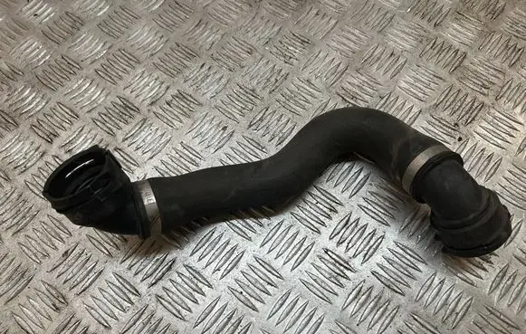 Engine coolant pipe/hose