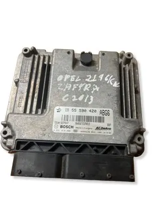 Opel Zafira B Engine control unit/module 55590420 55579447 0281019088