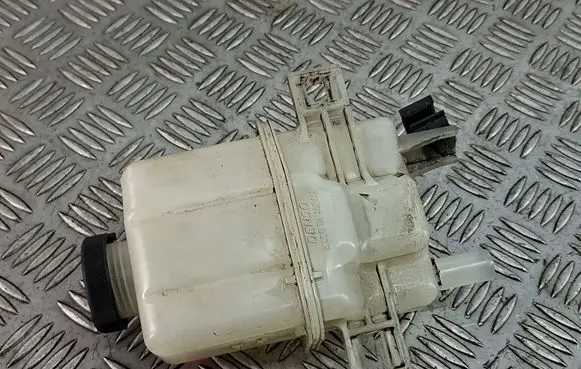Toyota C-HR I Coolant expansion tank/reservoir