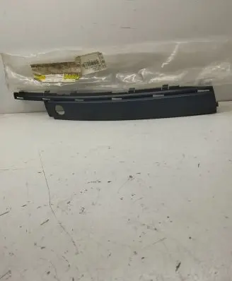 Audi A8 S8 D3 4E Front bumper splitter molding 4E0807224D 4E0807224C
