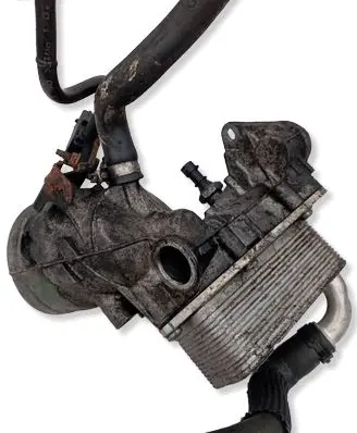 Opel Astra J Engine oil radiator 5989070291