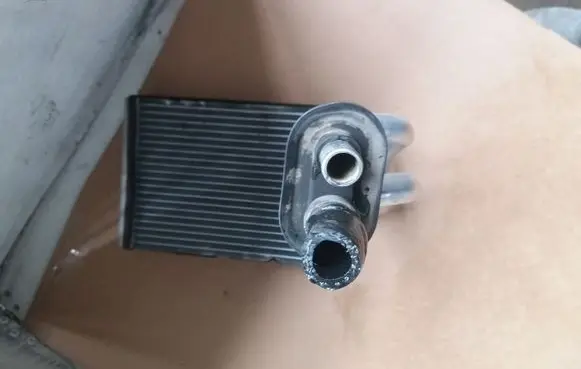 Honda FR-V Heater blower radiator