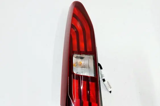 Peugeot Rifter Rear/tail lights 9819427380