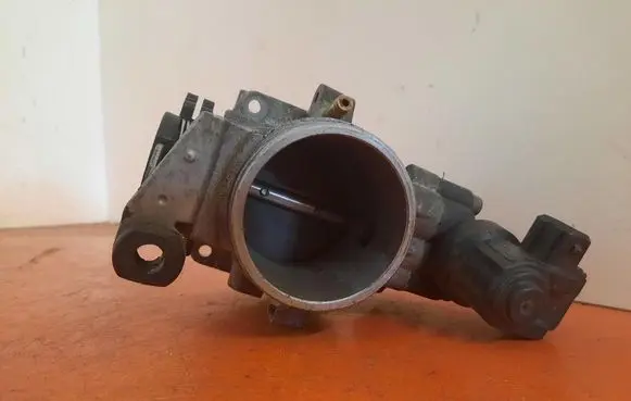 BMW 3 E36 Throttle body valve 1432059