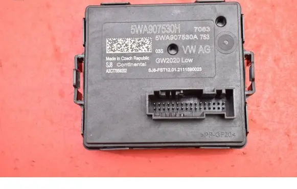 Skoda Octavia 985 Engine control unit/module ECU 5WA907530H